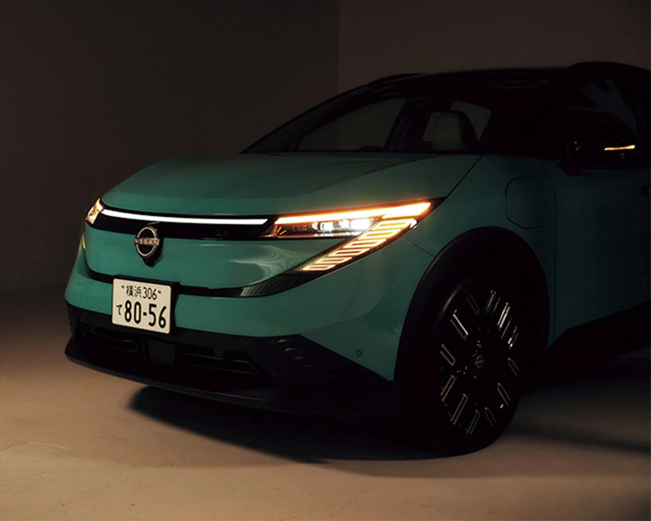 大きなウインカーが特徴のフェイス