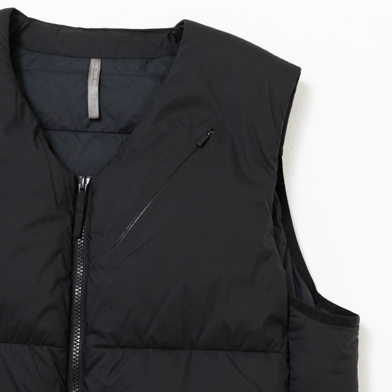 エディター私物 ヴェイランスのダウンベスト