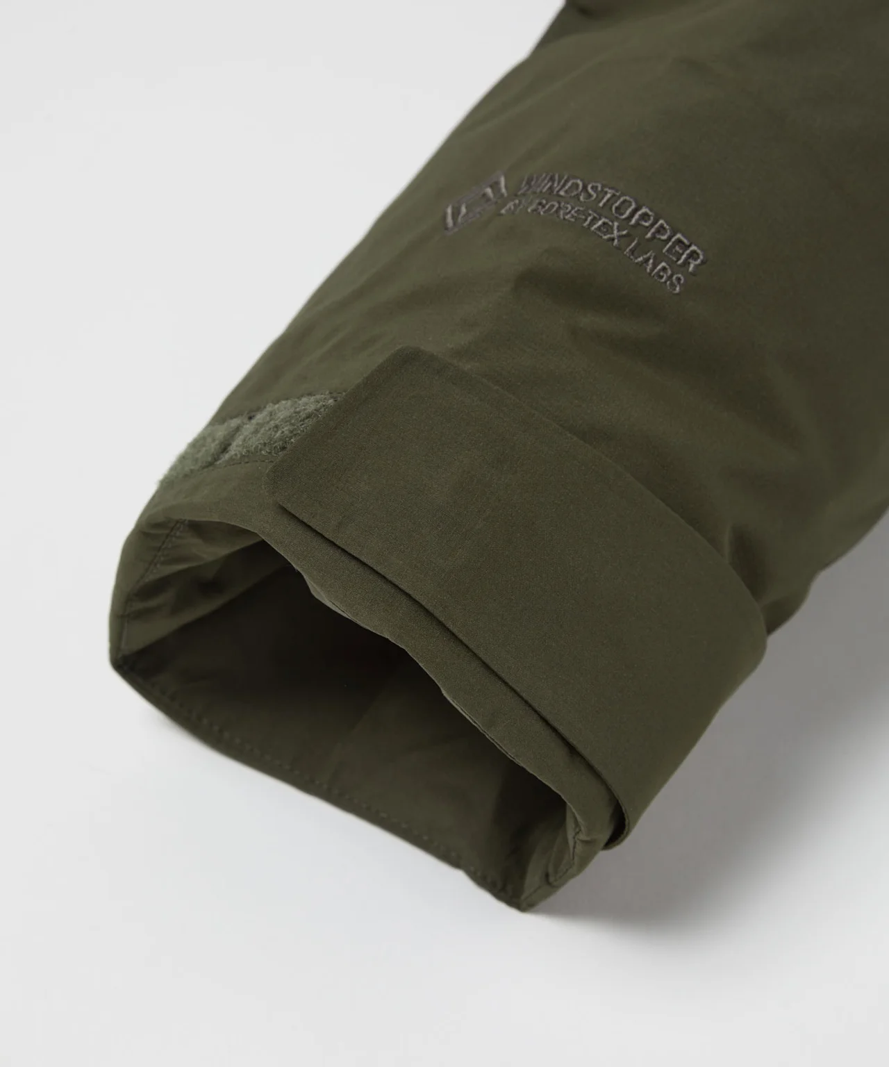 【大人が買うべきダウン】ゴアテックス搭載の画像_10