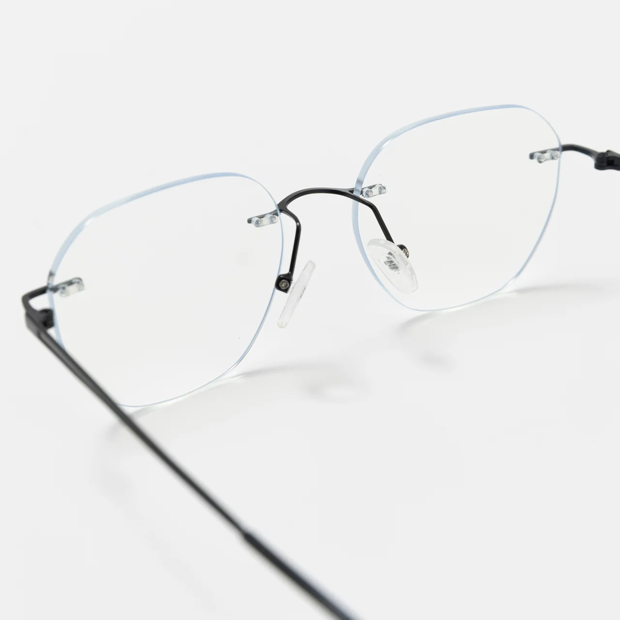 エディター私物 ニュニュのメガネ