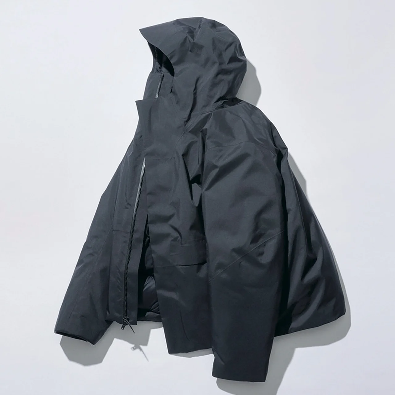 VEILANCEのダウンジャケット「SORIN DOWN JACKET」