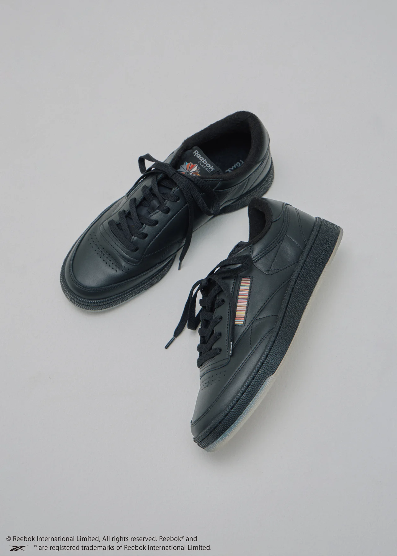 【差がつく大人の黒スニーカー】「リーボッの画像_1