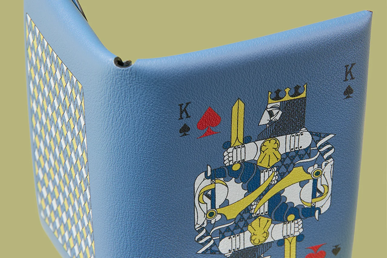 エルメスを代表するコンパクト財布《カルヴィ》と《シルクイン》の新作、チャーム付きハット…衝動買いしたくなる小物5選