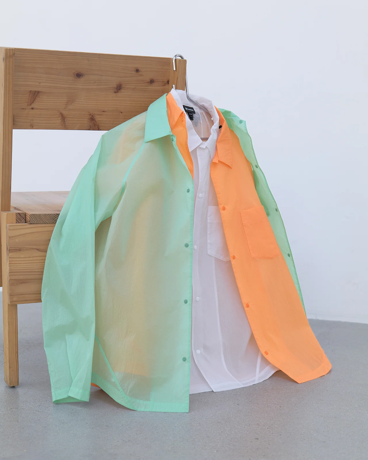 【都会と自然を“クール”に往来できる服】の画像_7