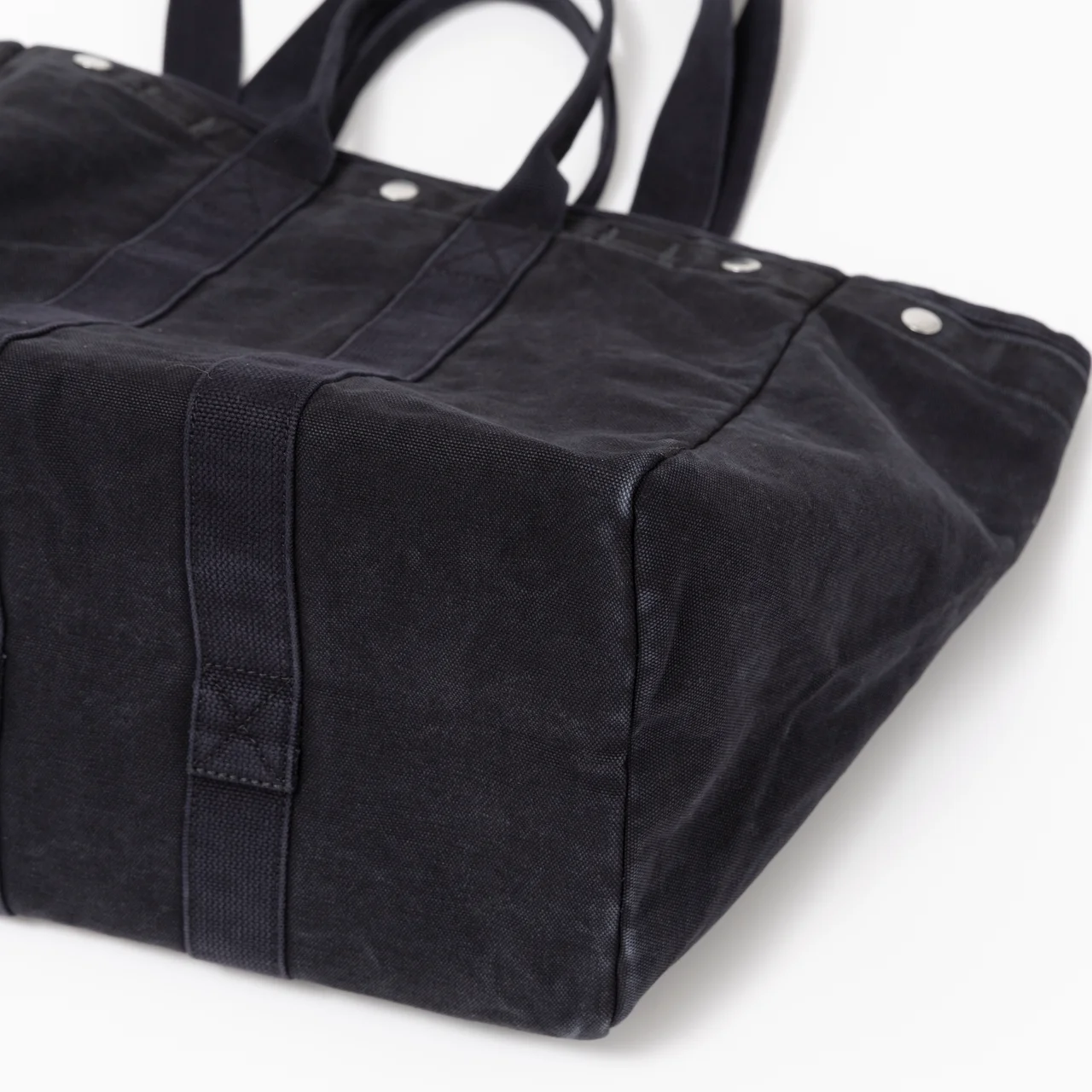 エディター私物 アレックス・ミルのトートバッグ