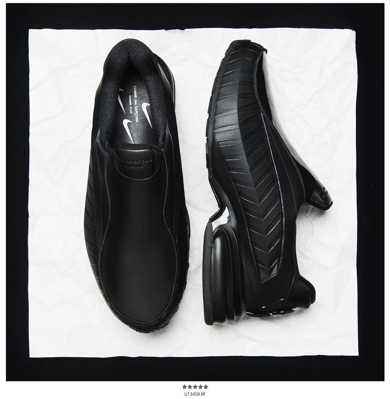 40代男性におすすめのナイキとコム デ ギャルソン・オム プリュスのコラボスニーカー「ナイキ エア マックス ドルチェ」