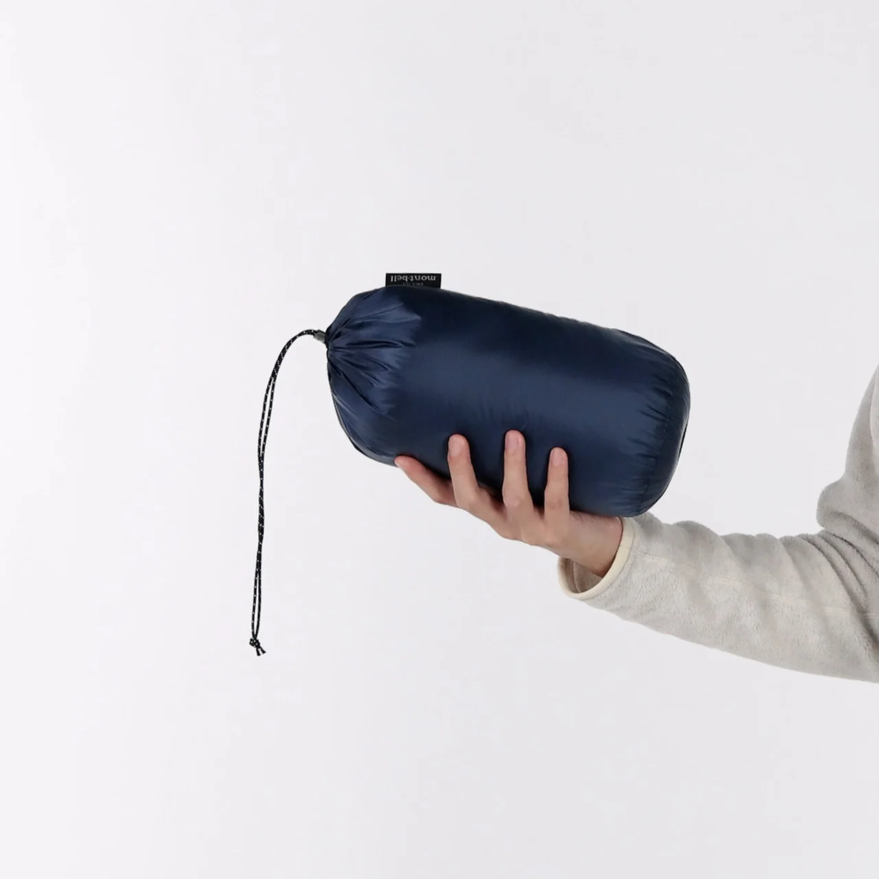 【モンベルで大人が買うべきダウン】長め丈の画像_7