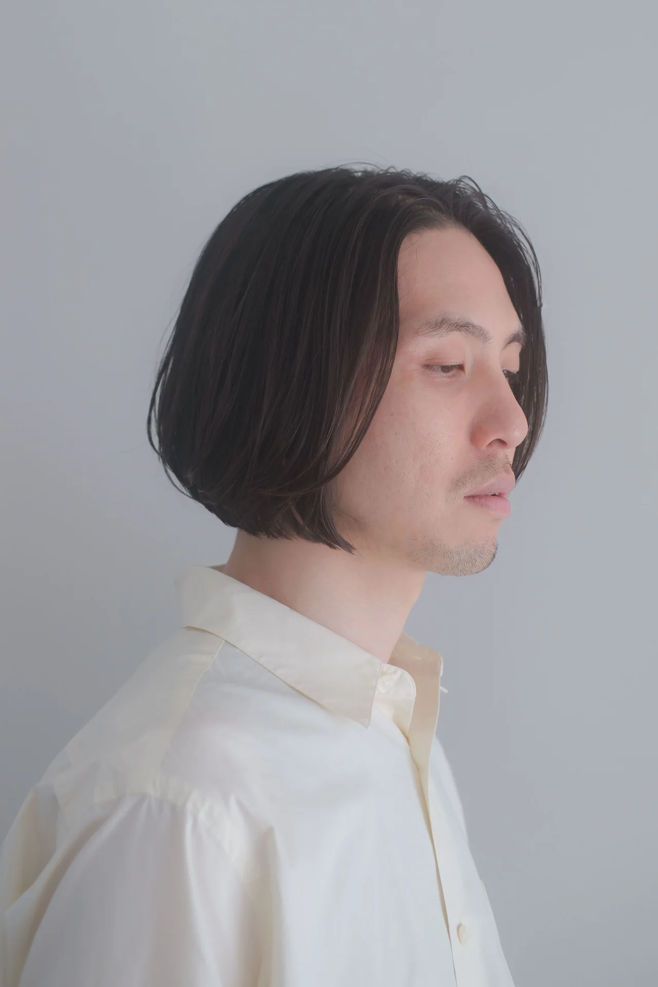 モード過ぎないワンレングスボブの右サイド