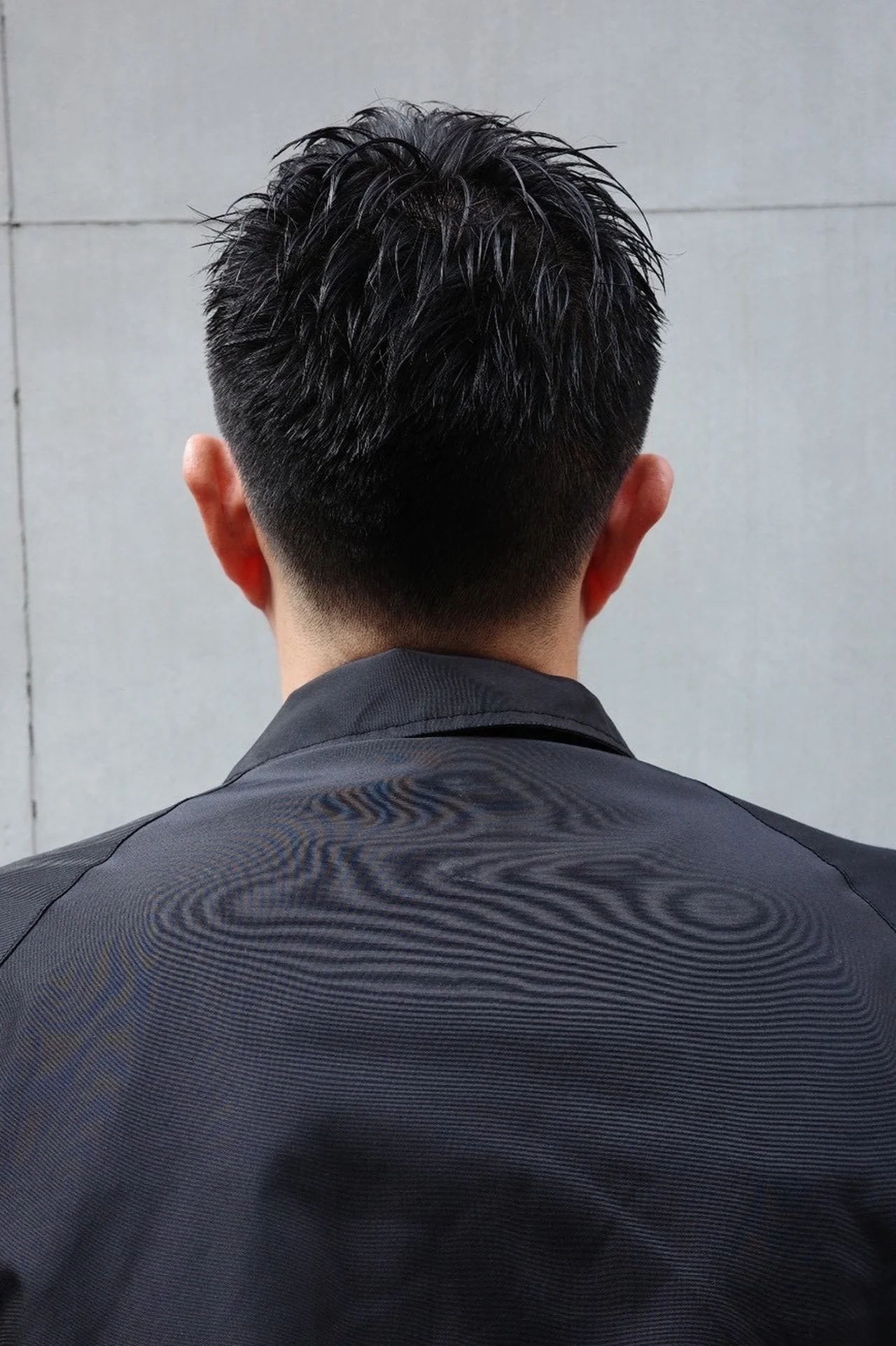 メンズヘア サイドをスッキリ仕上げたショートへア