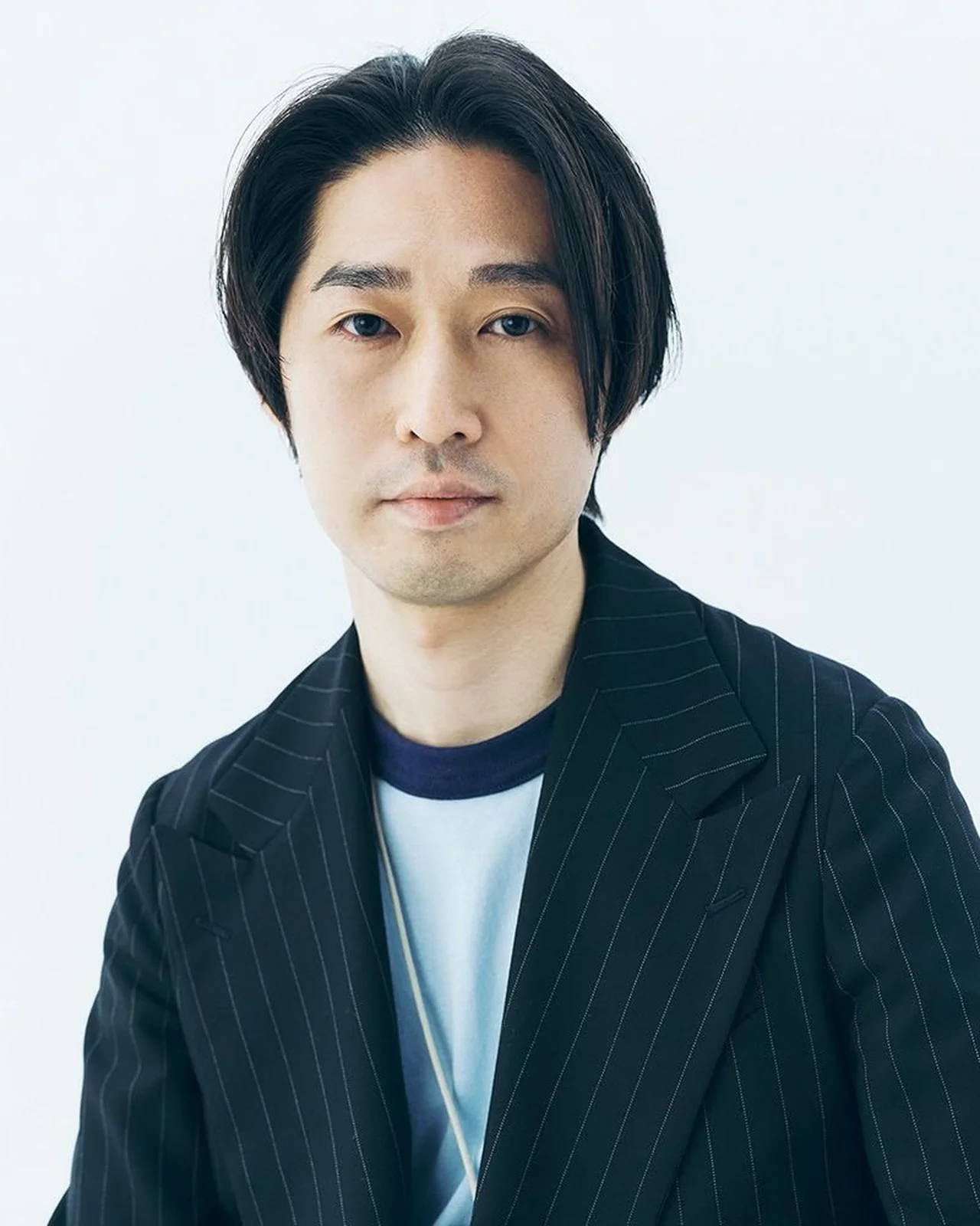 品よくまとまるリラクシーヘアでいつもの自分をドレスアップ 前