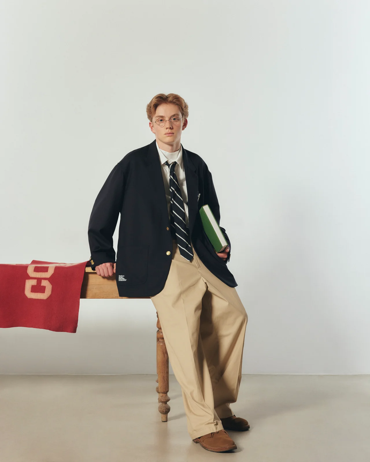 【差がつく大人の紺ブレ＆チノパン】フレッの画像_1