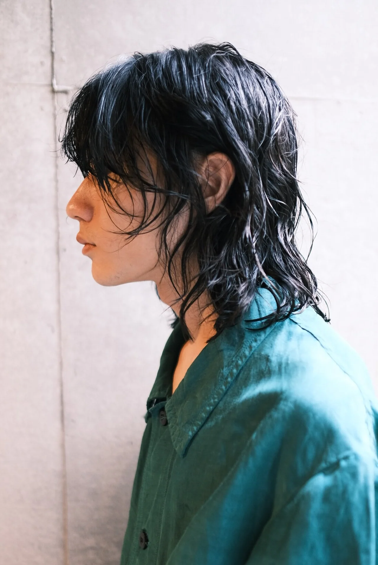 グランジ感のあるミディアムパーマ メンズヘア