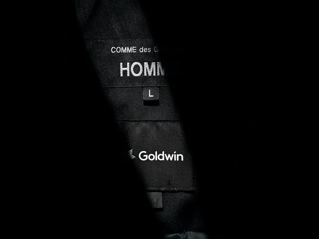 【差がつくダウン】コム デ ギャルソン・オムとゴールドウインがコラボ。高機能なジャケット&シャツの2型が11月1日(土)発売