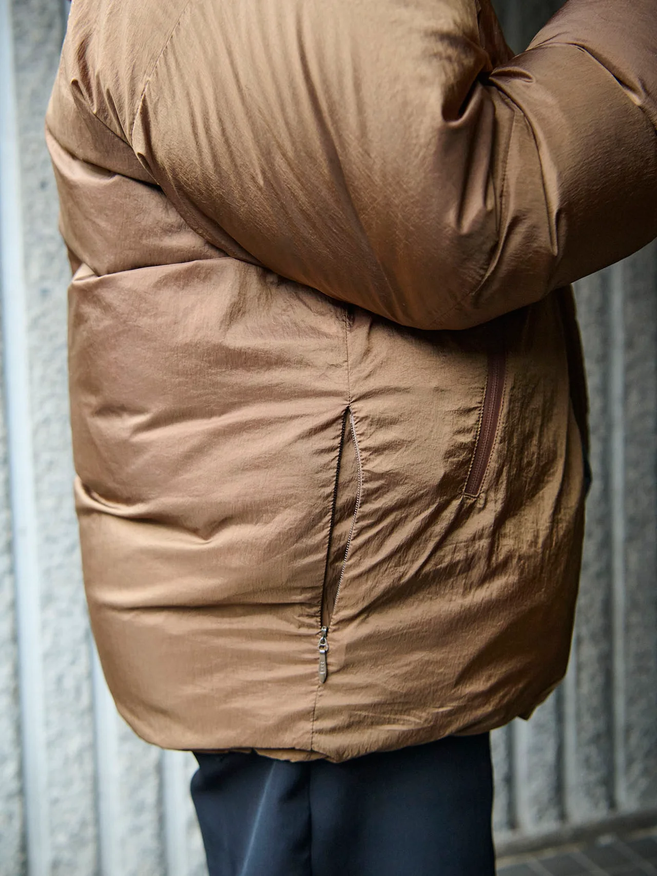 750フィルパワーのダウンがたっぷりと封入