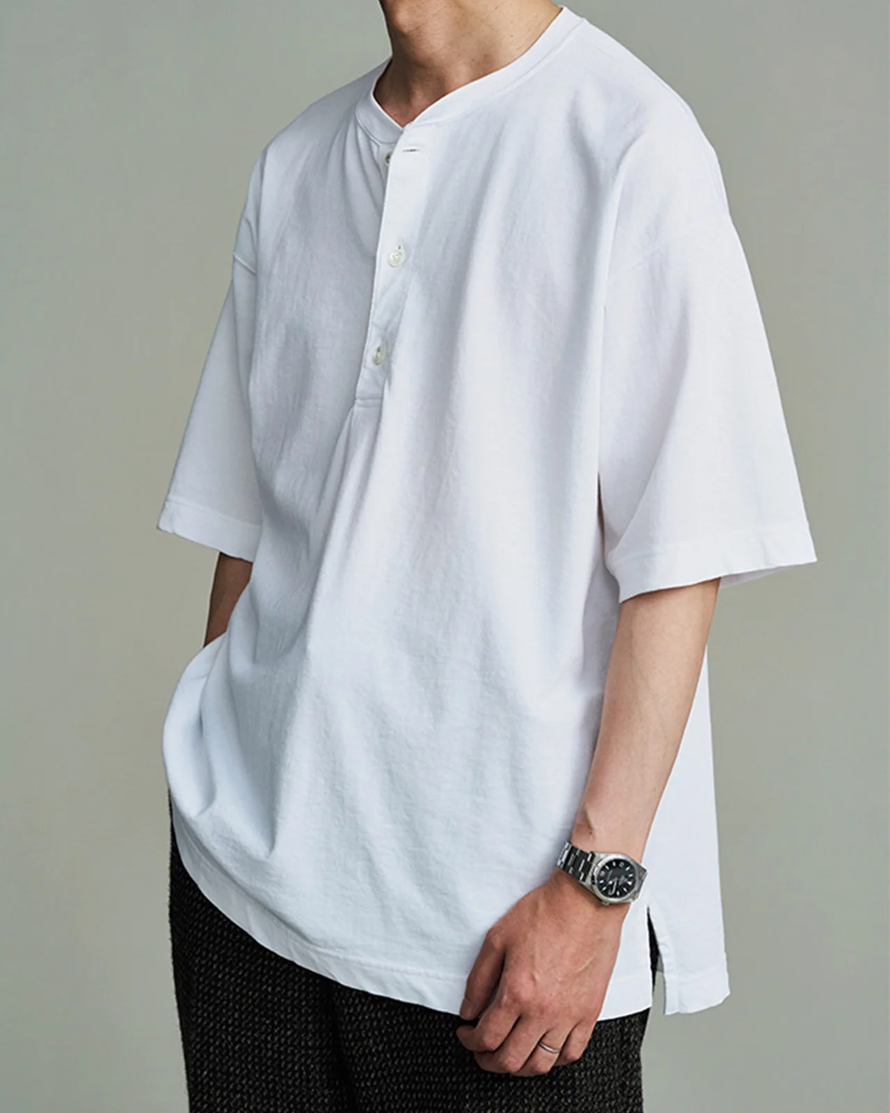 YLÈVE ヘンリーネック