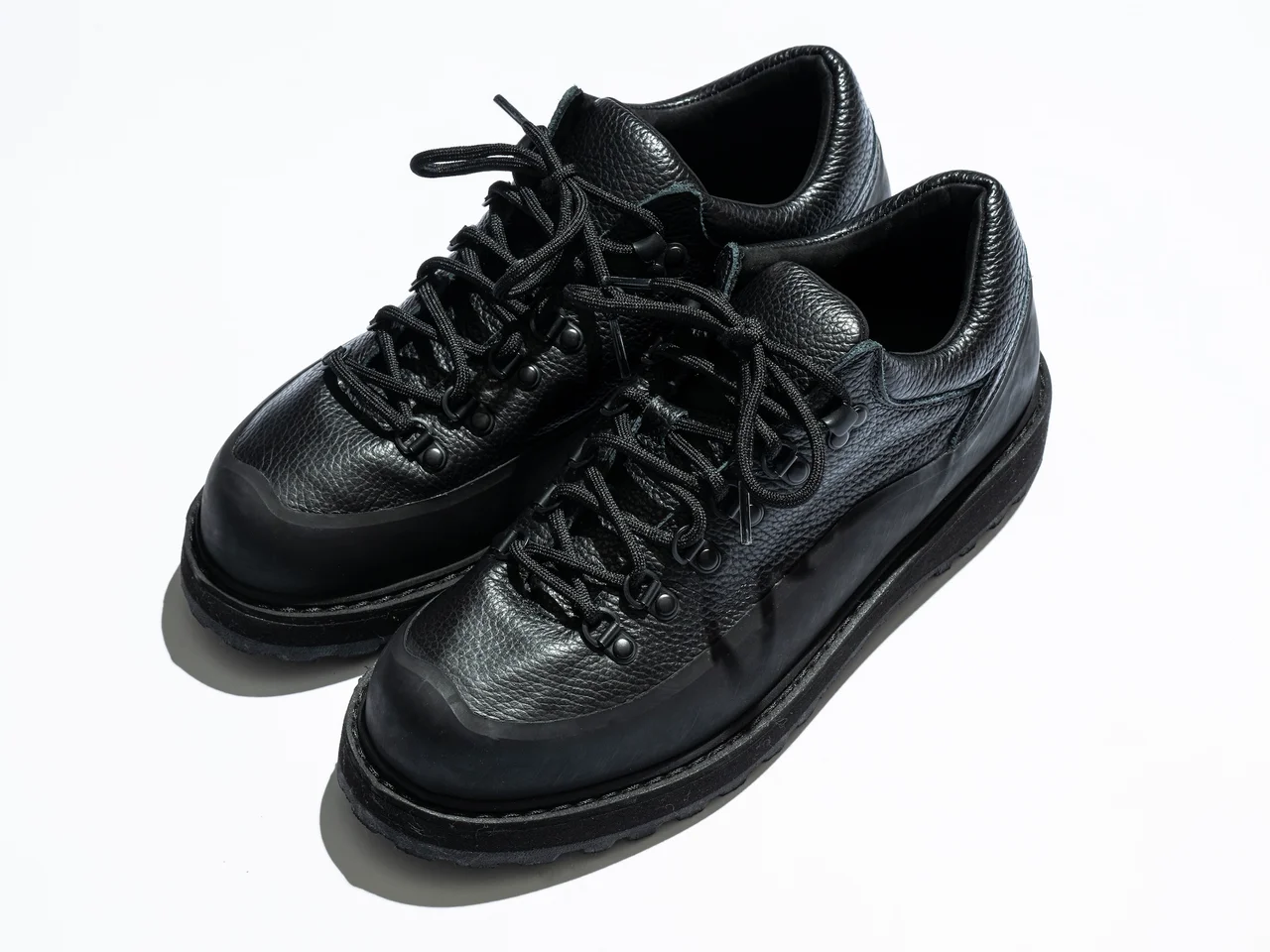 差がつく大人の黒シューズ】RHC ロンハーマン別注、オールブラックの