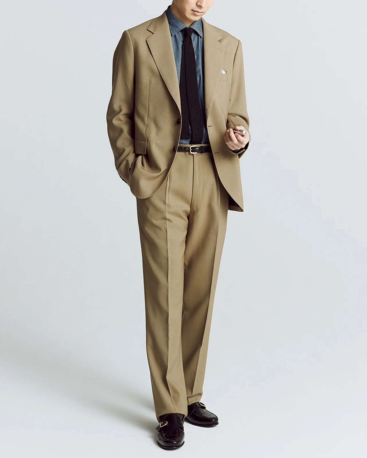 HEUGN silk knit tie 着こなし 全身