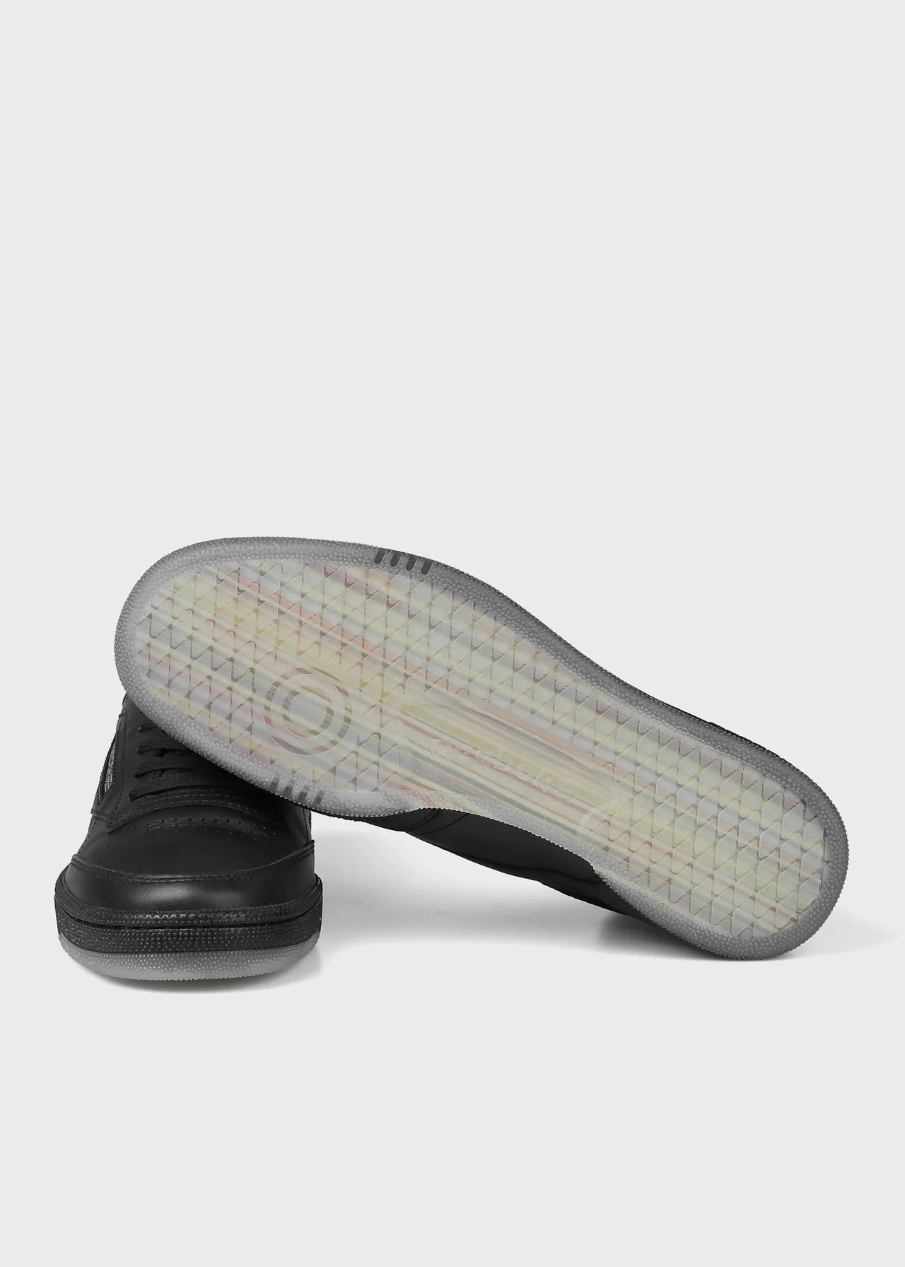 【差がつく大人の黒スニーカー】「リーボッの画像_5