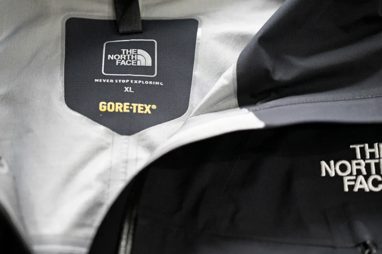 【おしゃれな大人の愛用「ザ・ノース・フェの画像_6