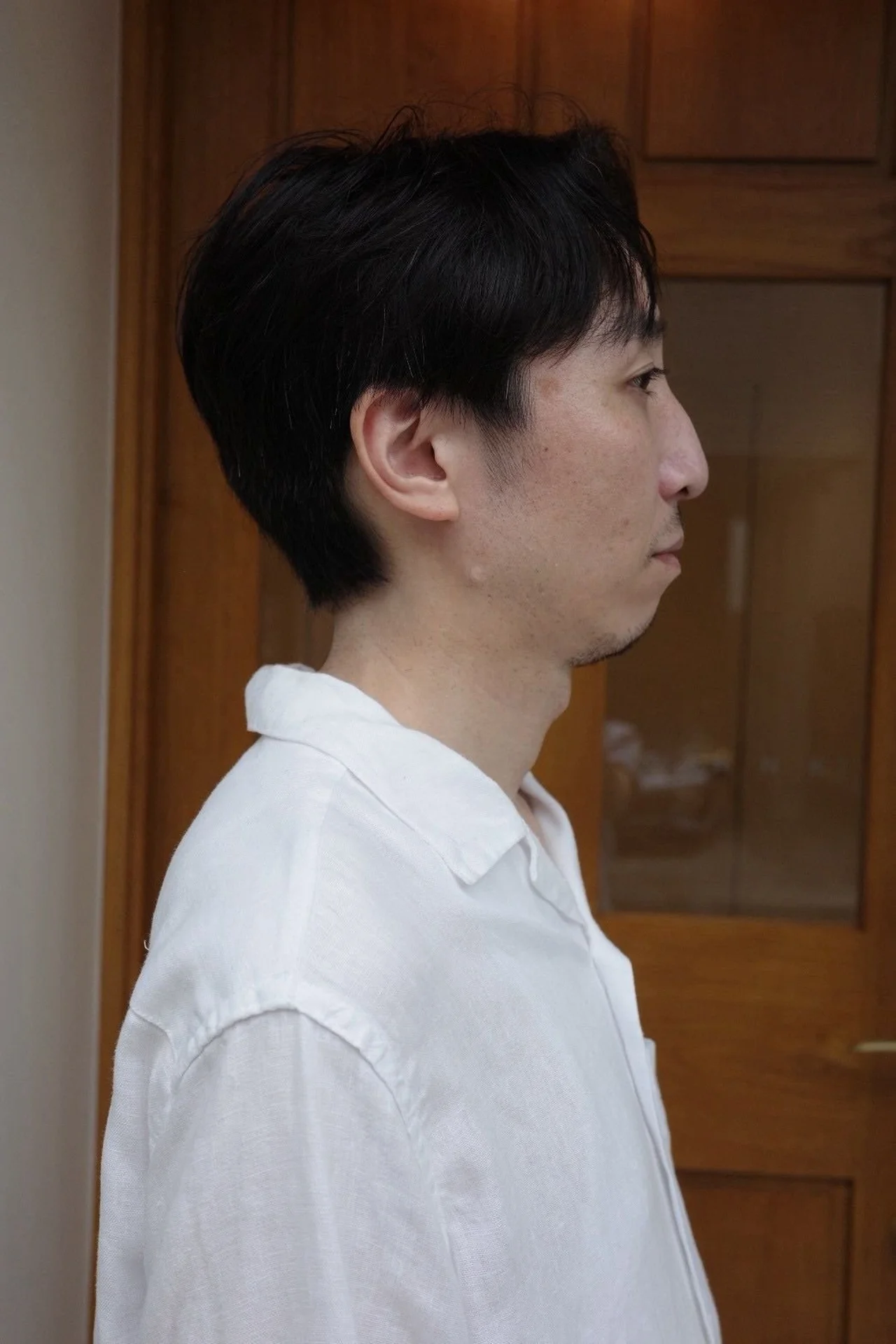 メンズヘア ナチュラルなショートヘアの右サイド