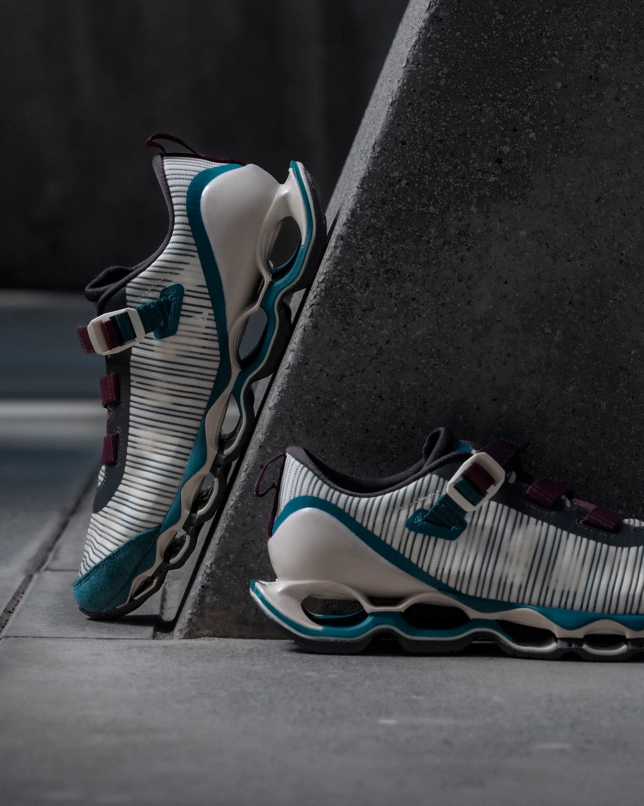 【大人のハイテクスニーカー】軽さも通気性の画像_5