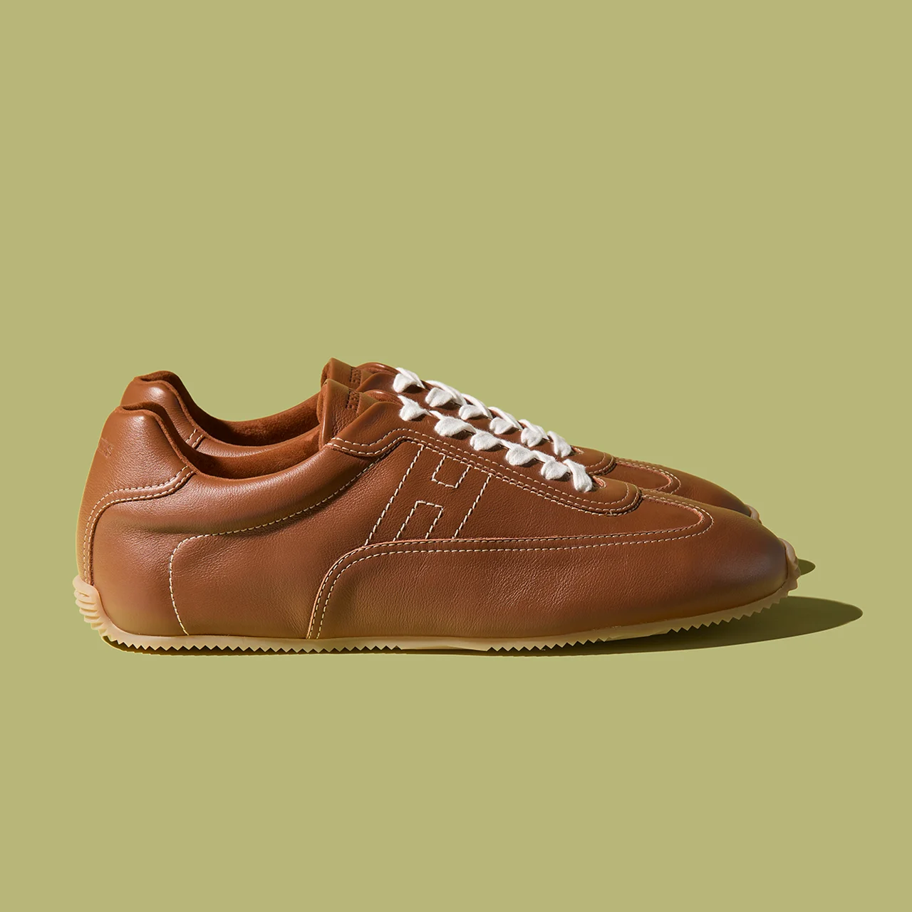 ブラウンワントーンのレザースニーカー《マスター》