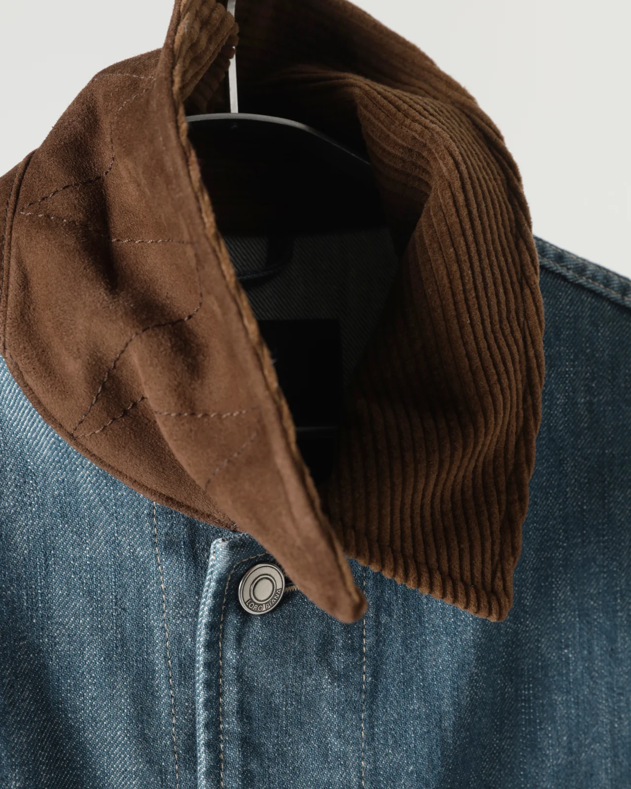 Loro Pianaのカバーオールジャケット 襟