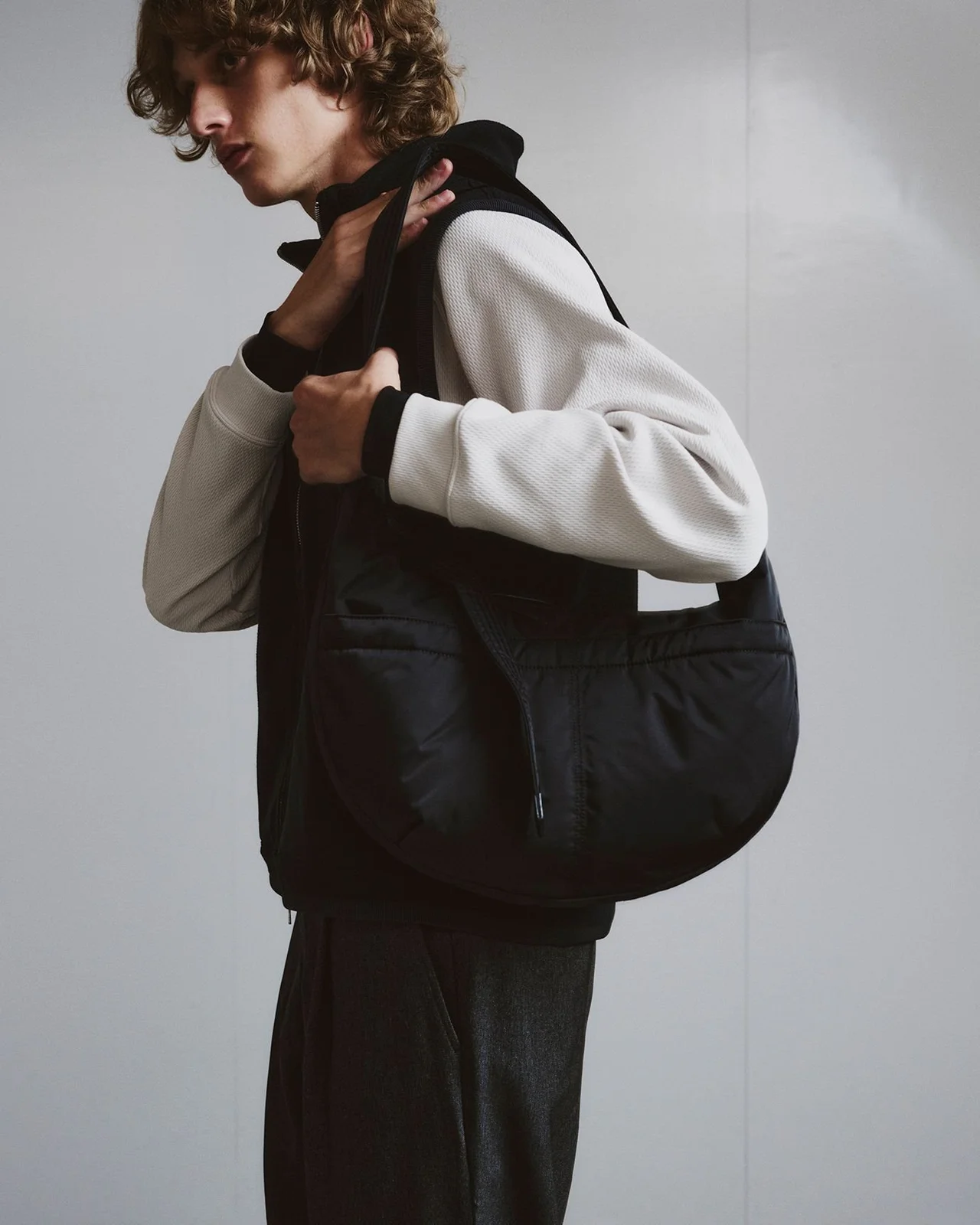 【おしゃれな大人の手ぶら服】バッグを持たの画像_17