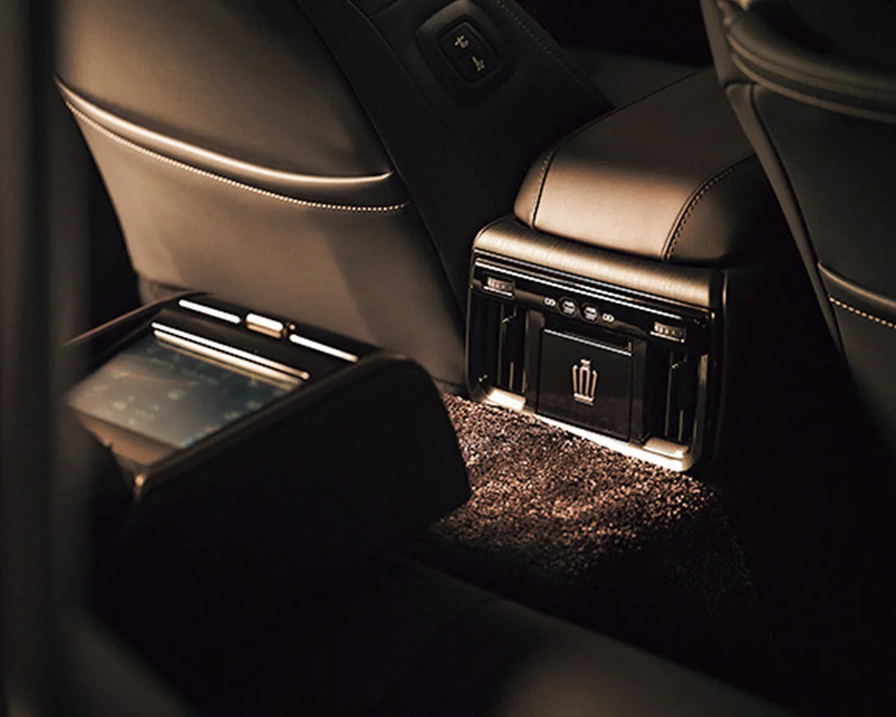 クラウン セダンの後部座席