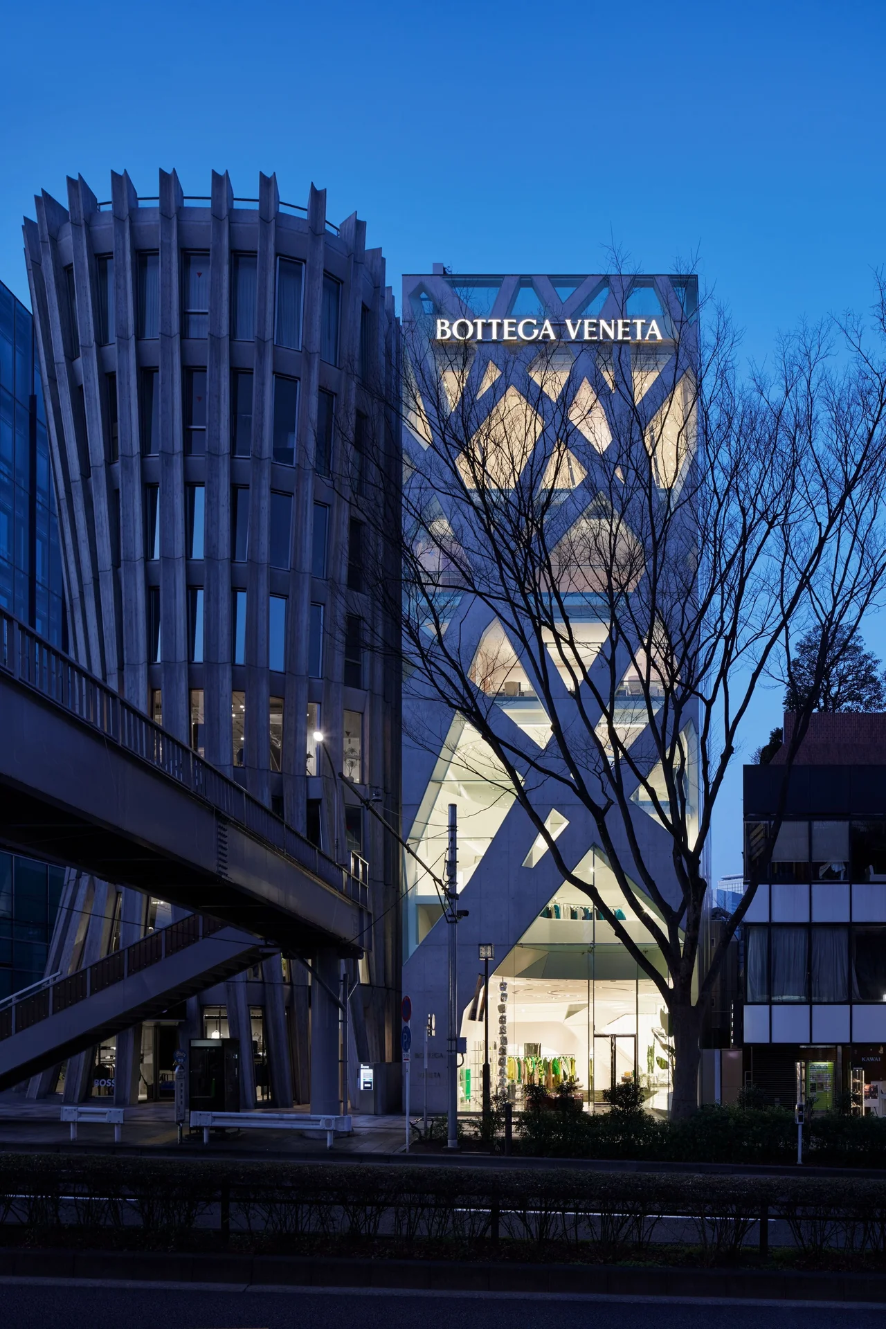 【ボッテガ・ヴェネタ】表参道店5周年記念の画像_1