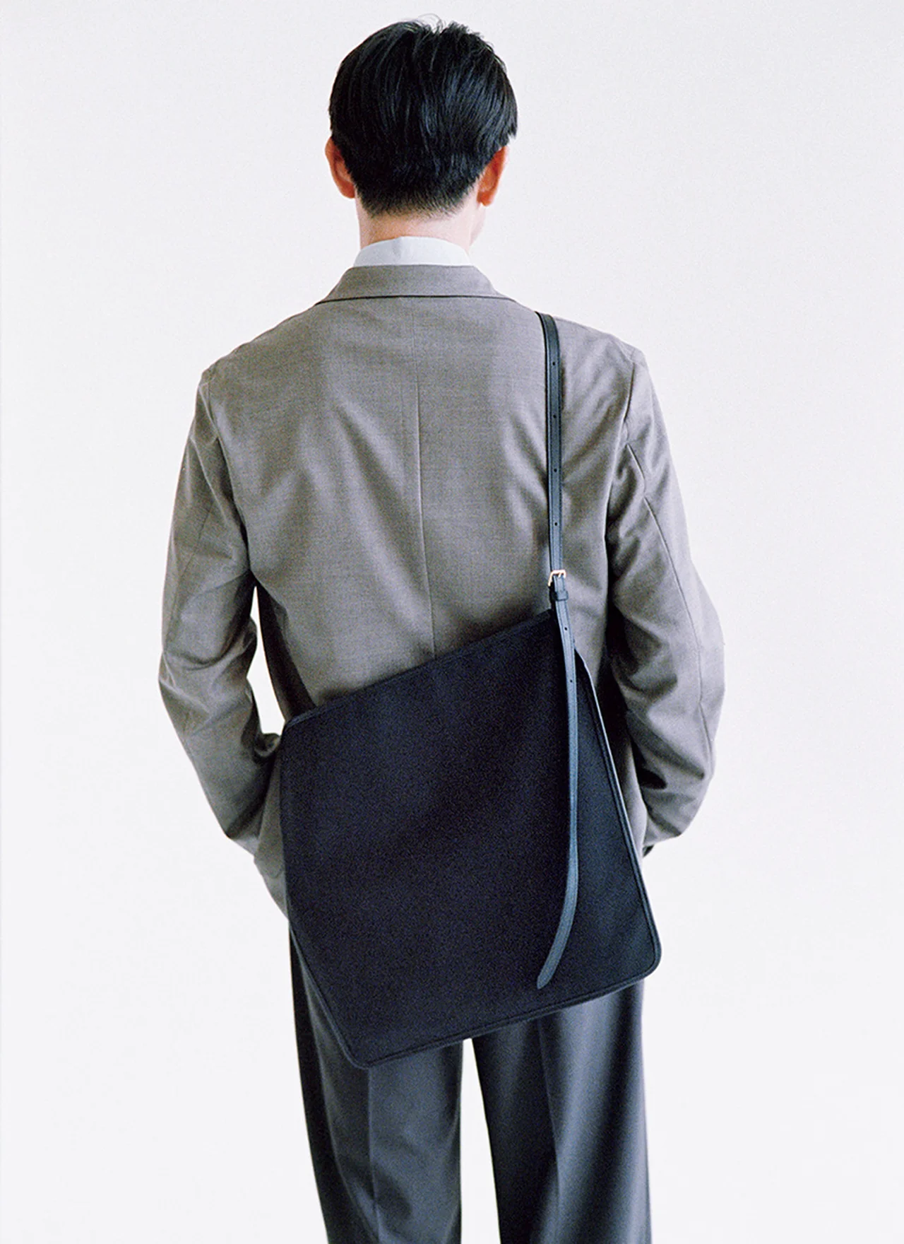 L/UNIFORM｜ショルダーバッグ
