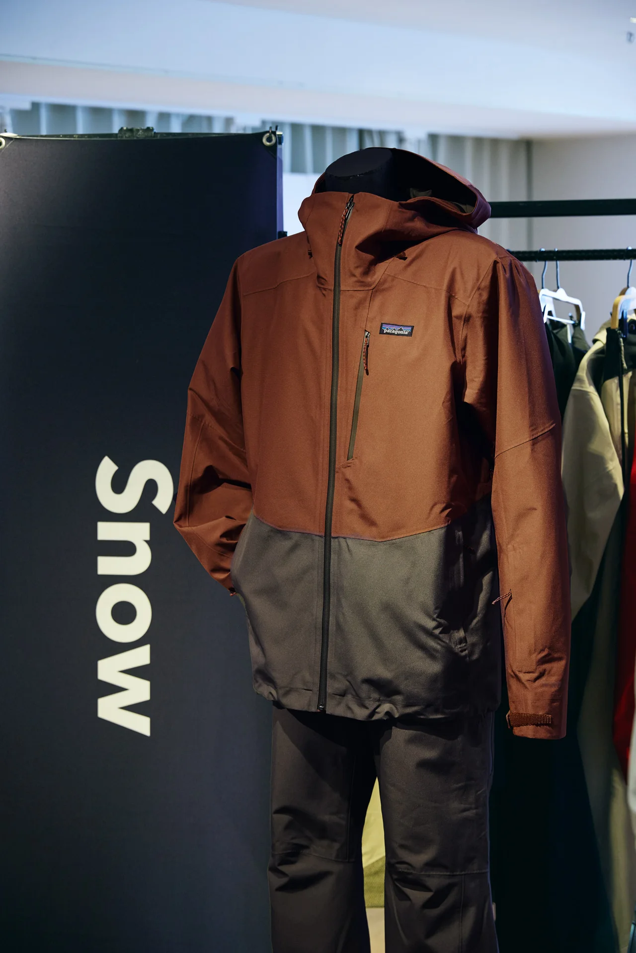 パタゴニアのメンズ・パウダー・タウン・ジャケット¥50,500