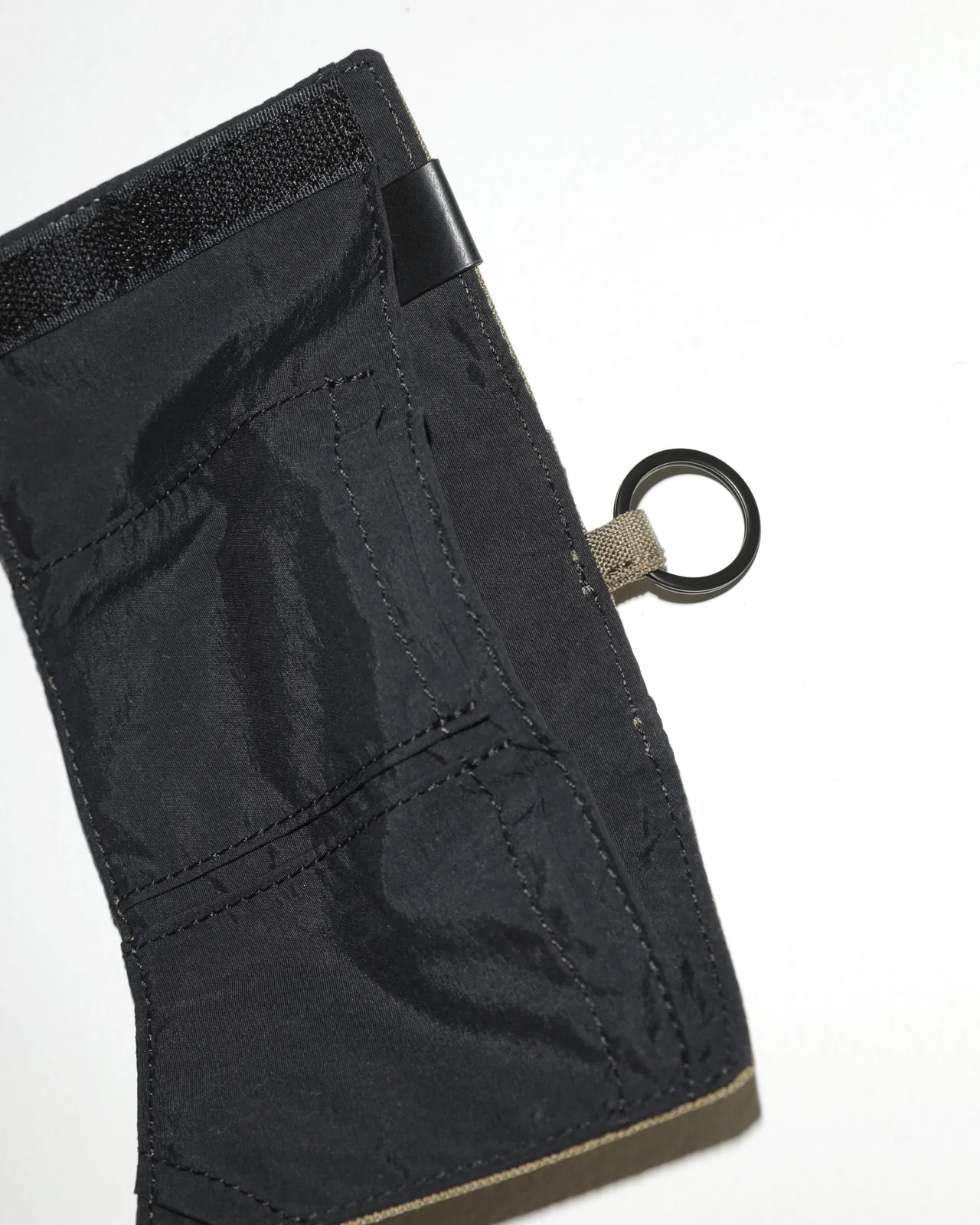 MHL.のミニウォレット 内側