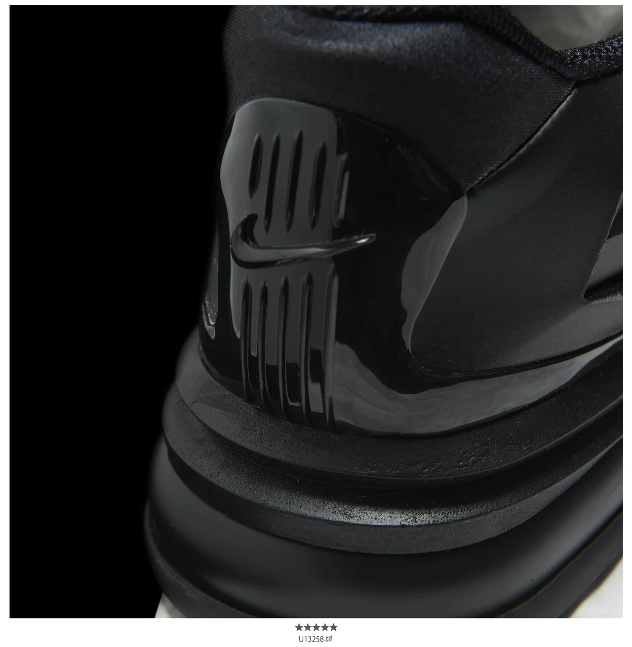 ビジブルエアユニットまでマットなブラックで塗りつぶした