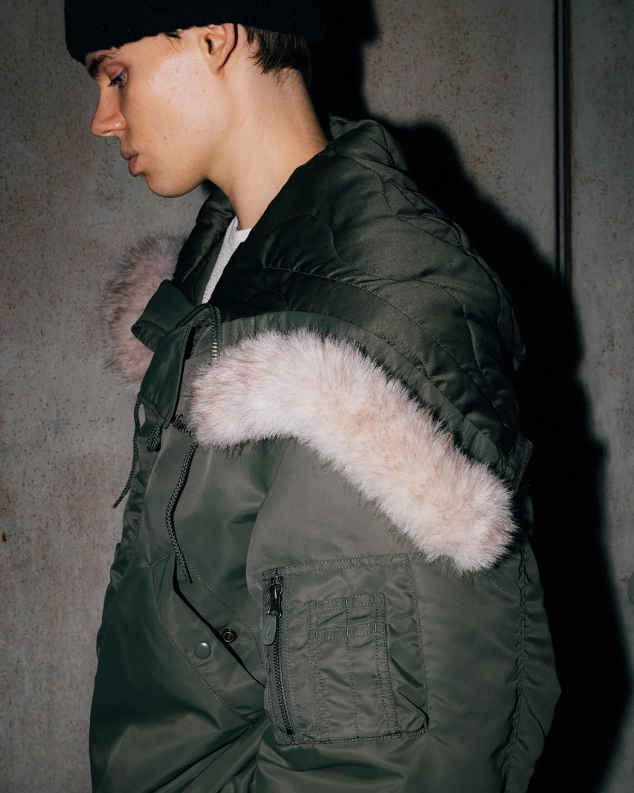 N-2Bの特徴的な2分割式フード