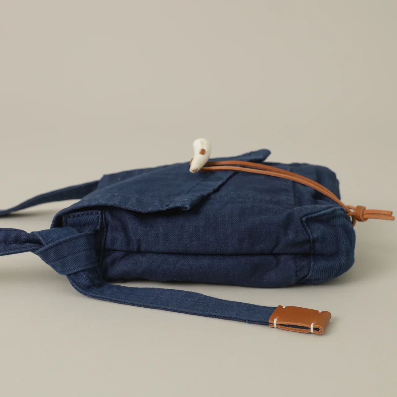 LUGGAGE LABEL｜TRUE BLUE　FLAP SHOULDER BAG