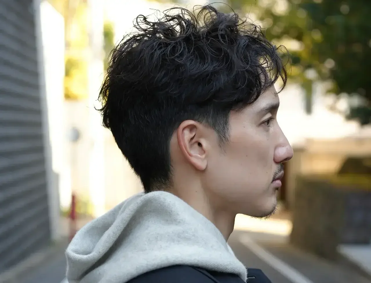 40代メンズの人気ヘアBEST10。センターパートから白髪ヘア、ナチュラルパーマまで【2026年最新】