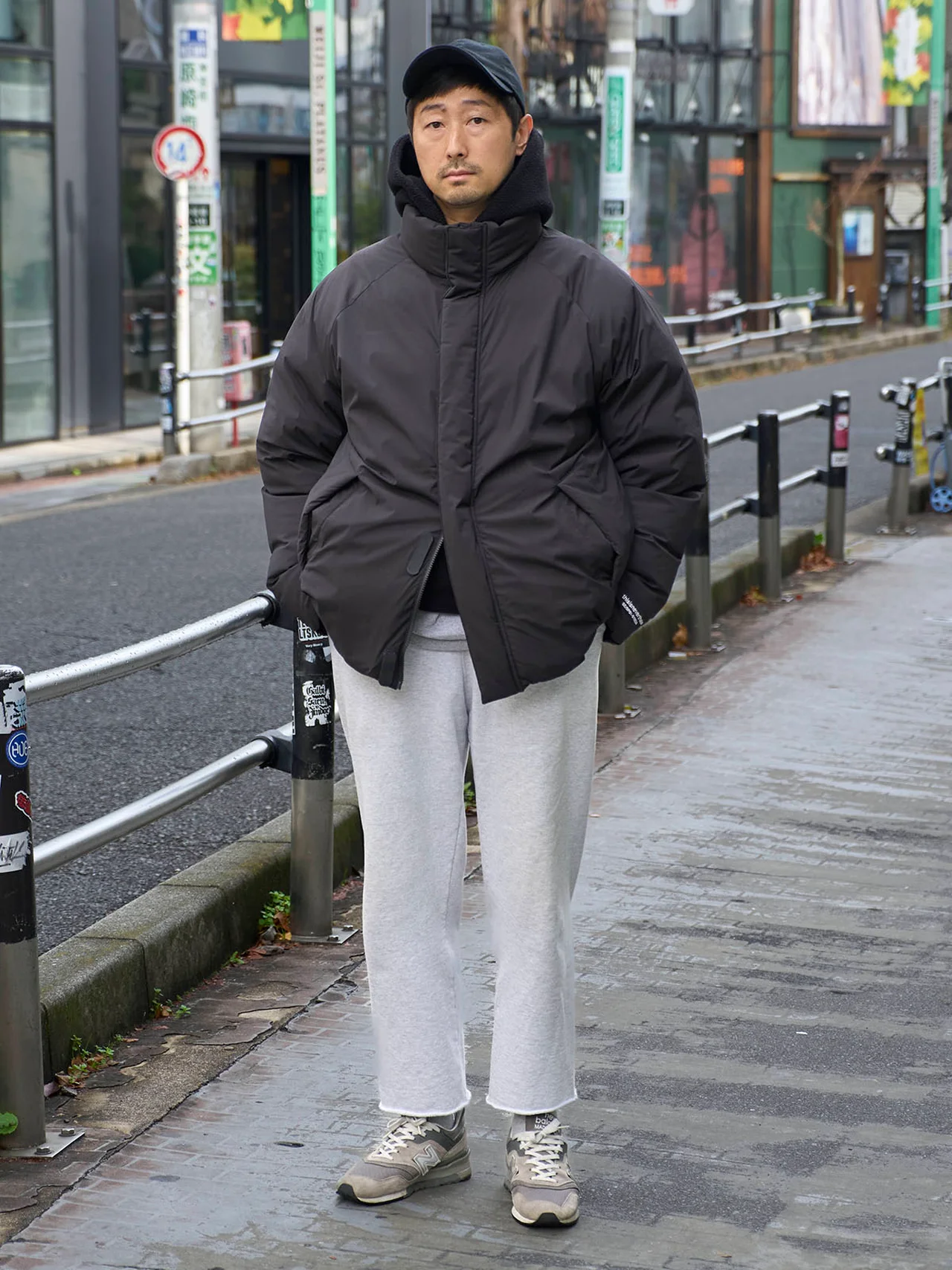 ディスイズネバーザットのダウンブルゾン