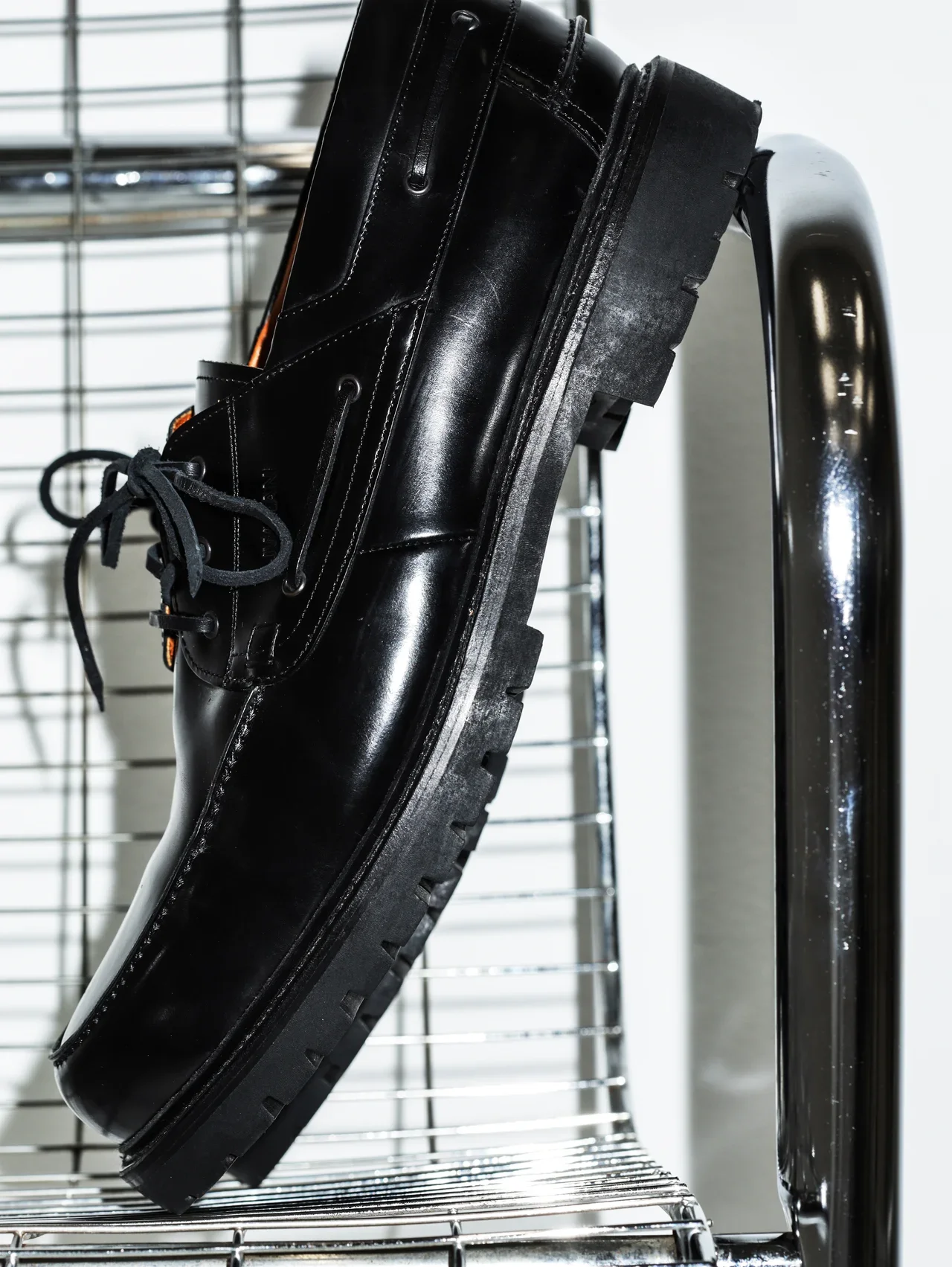 JUNYA WATANABE MAN × HEINRICH DINKELACKERのレザーデッキシューズ