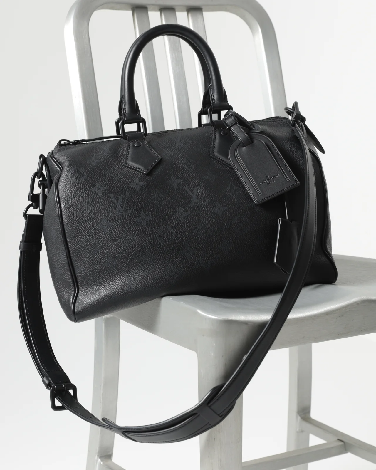 Louis Vuittonのブラックスピーディ