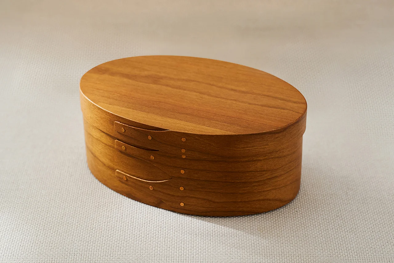 「リーガル」から発売される「ファースト・セレブレーションシューズ ギフトセット」に含まれるオリジナルボックス①