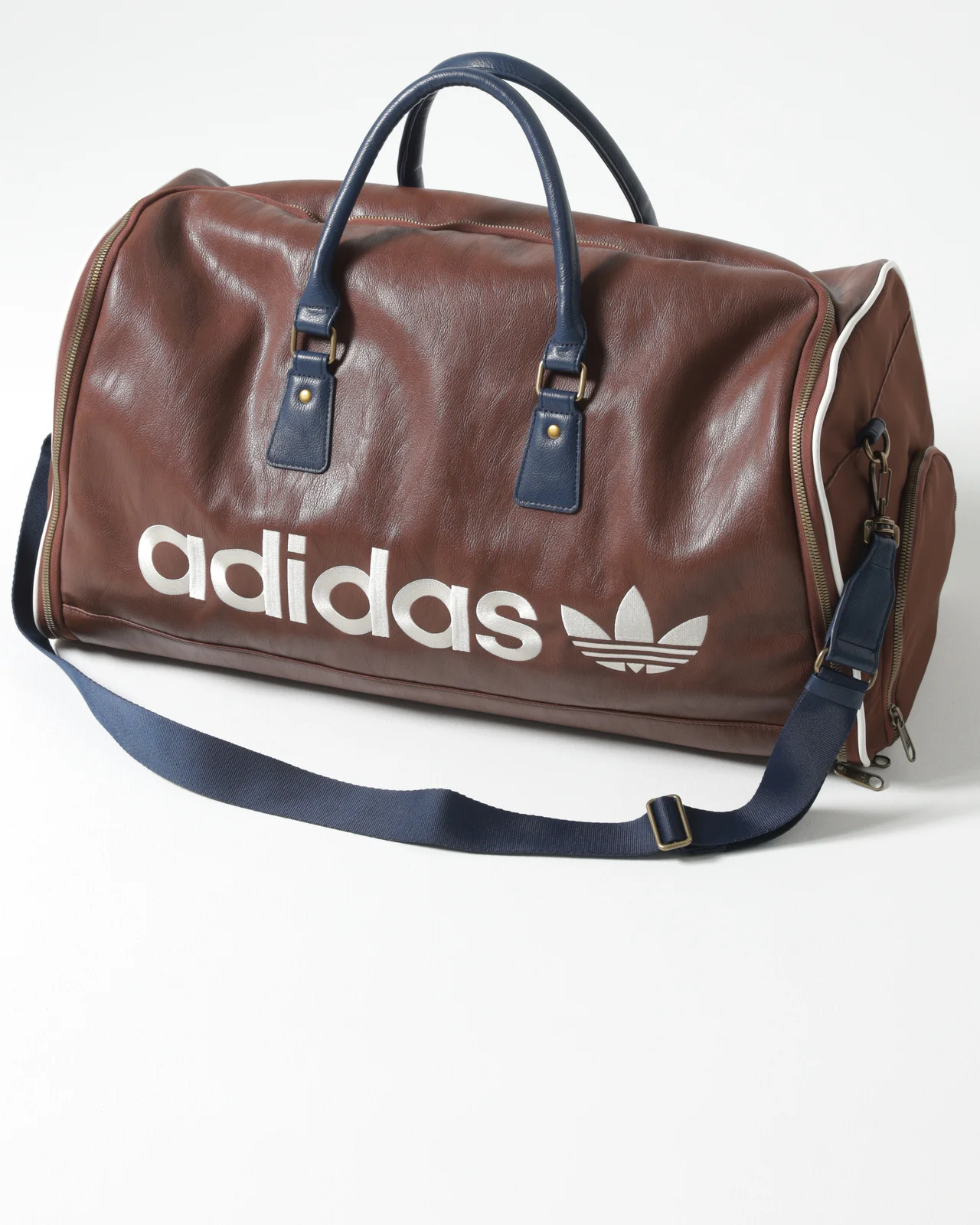 adidas golfのボストンバッグ