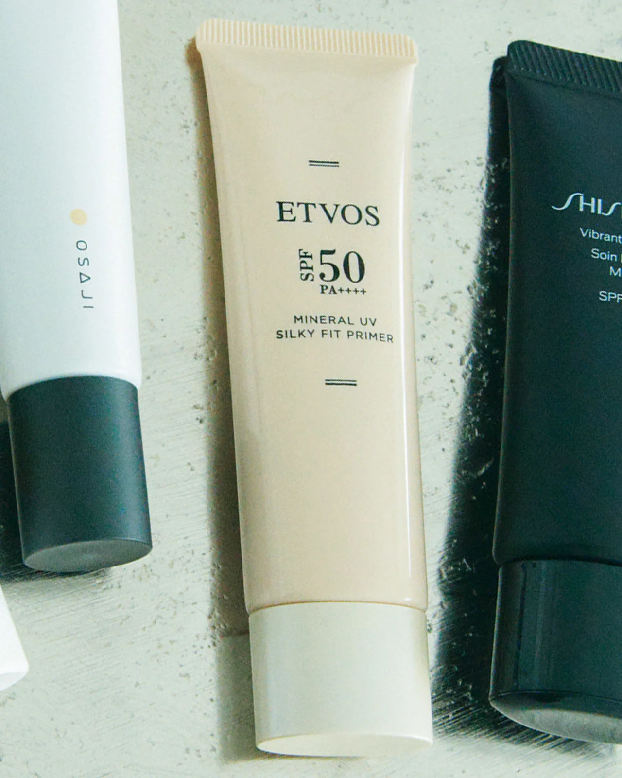 ETVOS｜ミネラルUVシルキーフィット プライマー ペールベージュ
