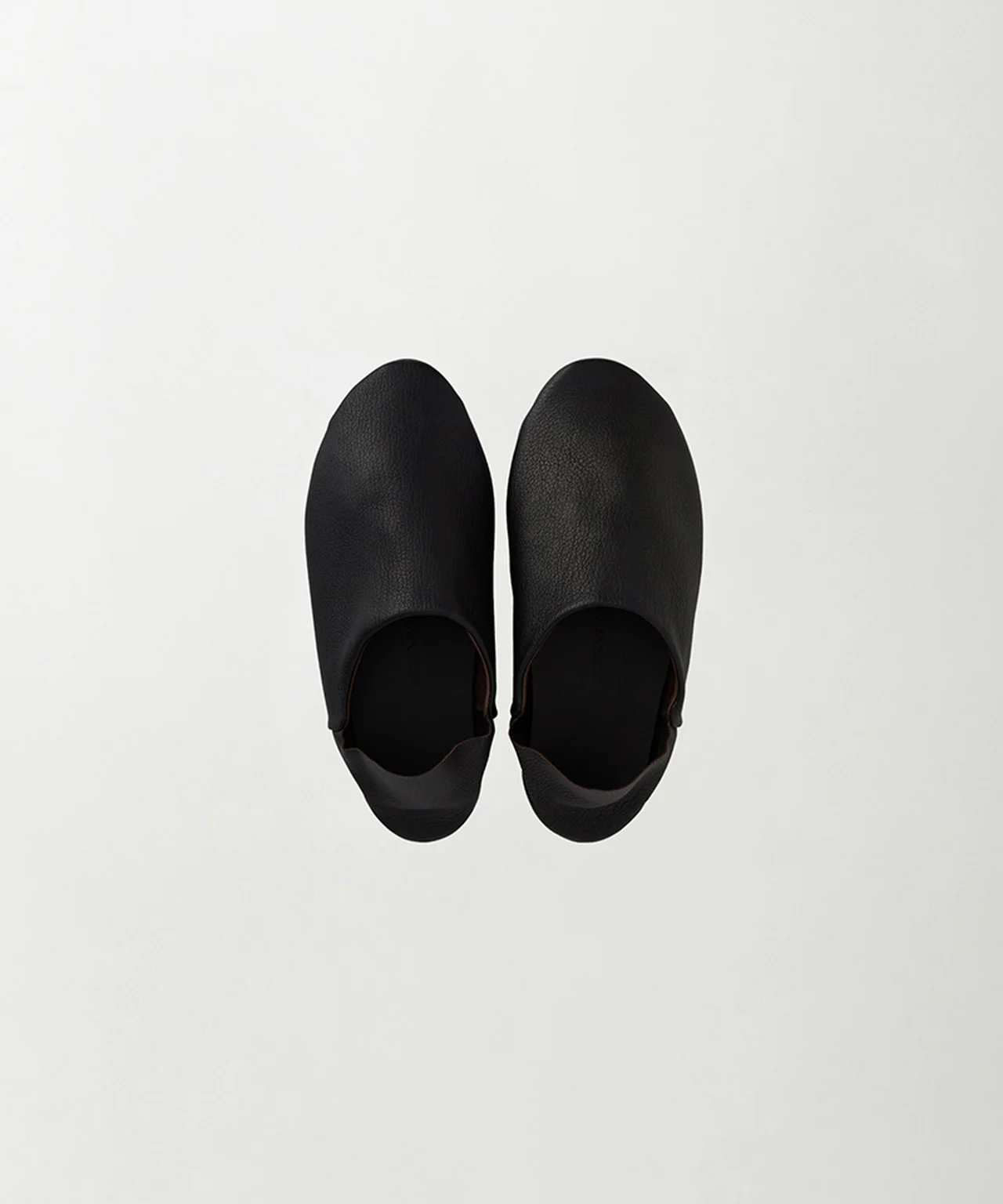 〈HOUSE SHOES〉ボタニカルダイ レザールームシューズ