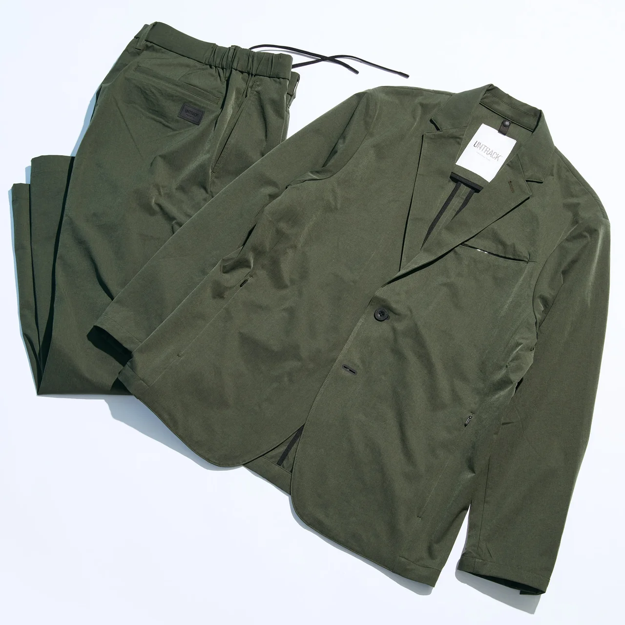 【大人がオンオフ使えるバッグ&ウェアが見の画像_17