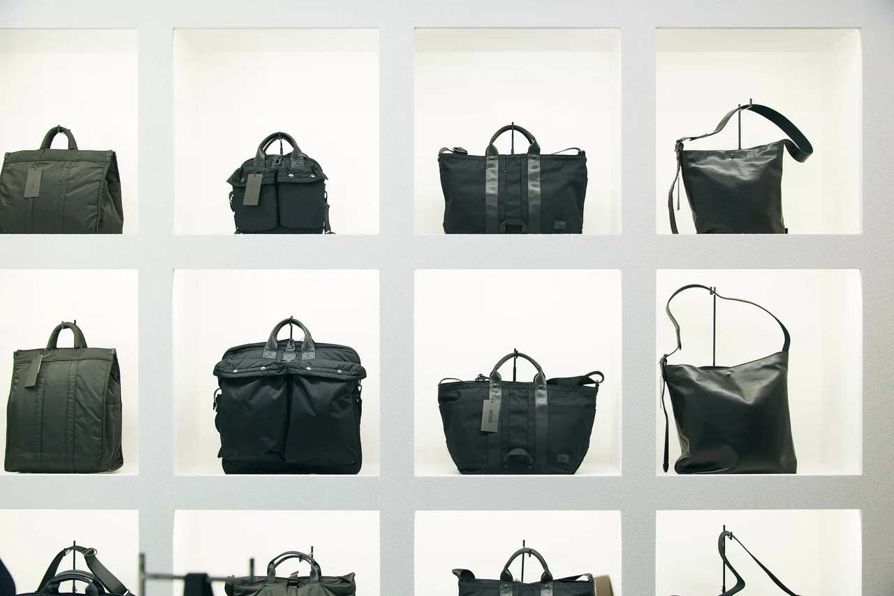 【大人がオンオフ使えるバッグ&ウェアが見の画像_12