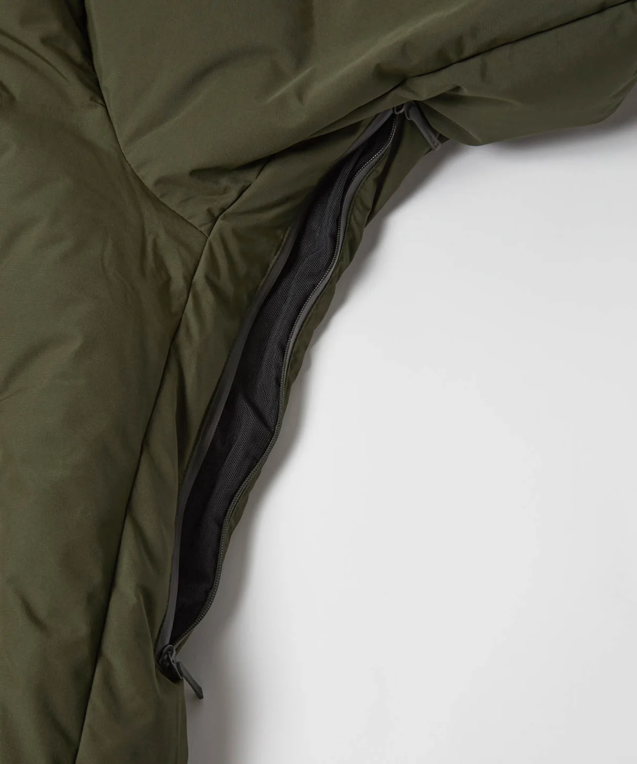 【大人が買うべきダウン】ゴアテックス搭載の画像_11