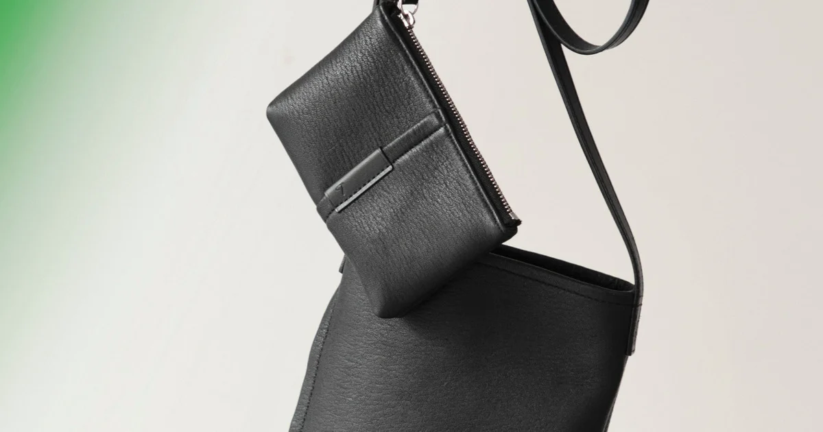 軽井沢で限定デビュー】ジビエレザーを使用した土屋鞄の軽井澤工房店10