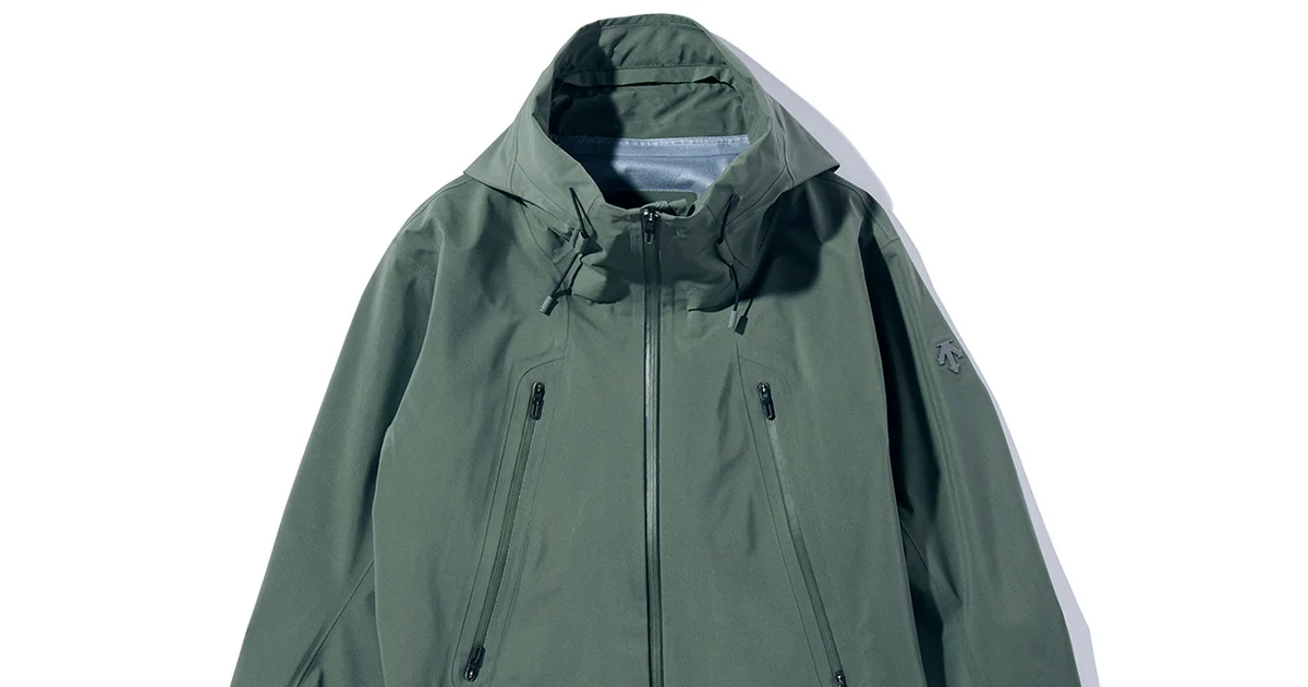デサント オルテライン】梅雨までに大人が買うべき「ゴアテックス