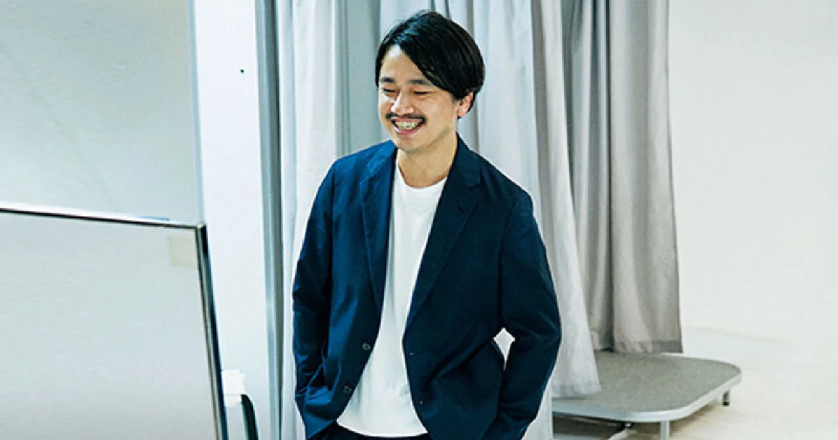 一休CARUSO カルーゾ　スーツ　セットアップ　光沢 試着レビュー】上品で楽ちんな最高の仕事着。大人のセットアップ3選 | UOMO